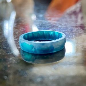 NWT enso rings handcrafted deep sea size 6
